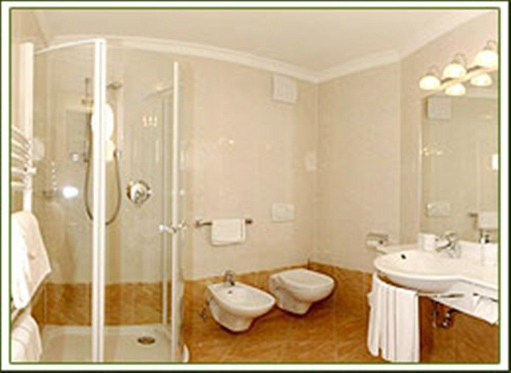 אורטיסיי Hotel Sureghes חדר תמונה